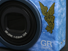 写真で見る「GR DIGITAL1周年記念モデル」