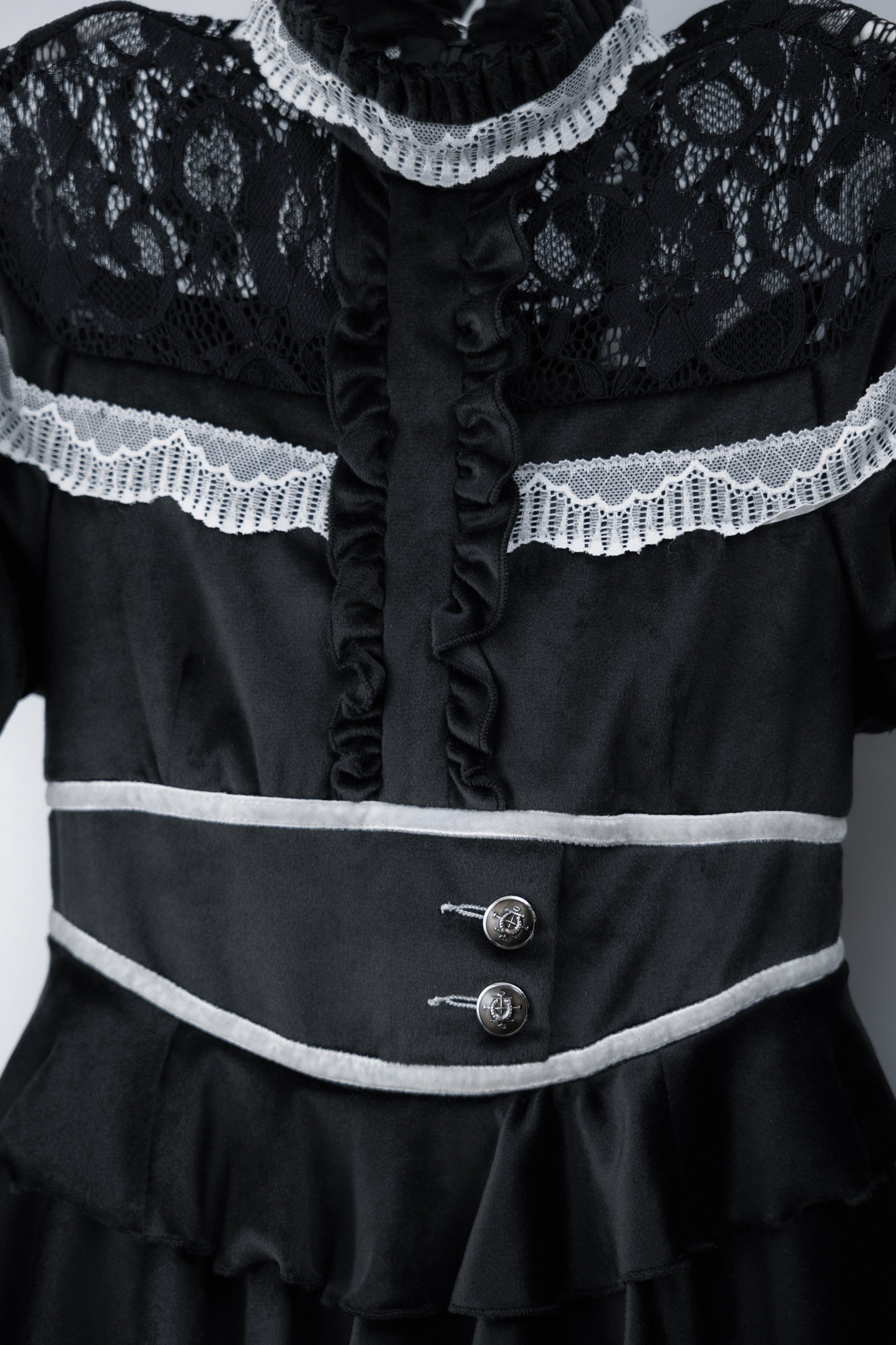 velours puff lace onepiece black