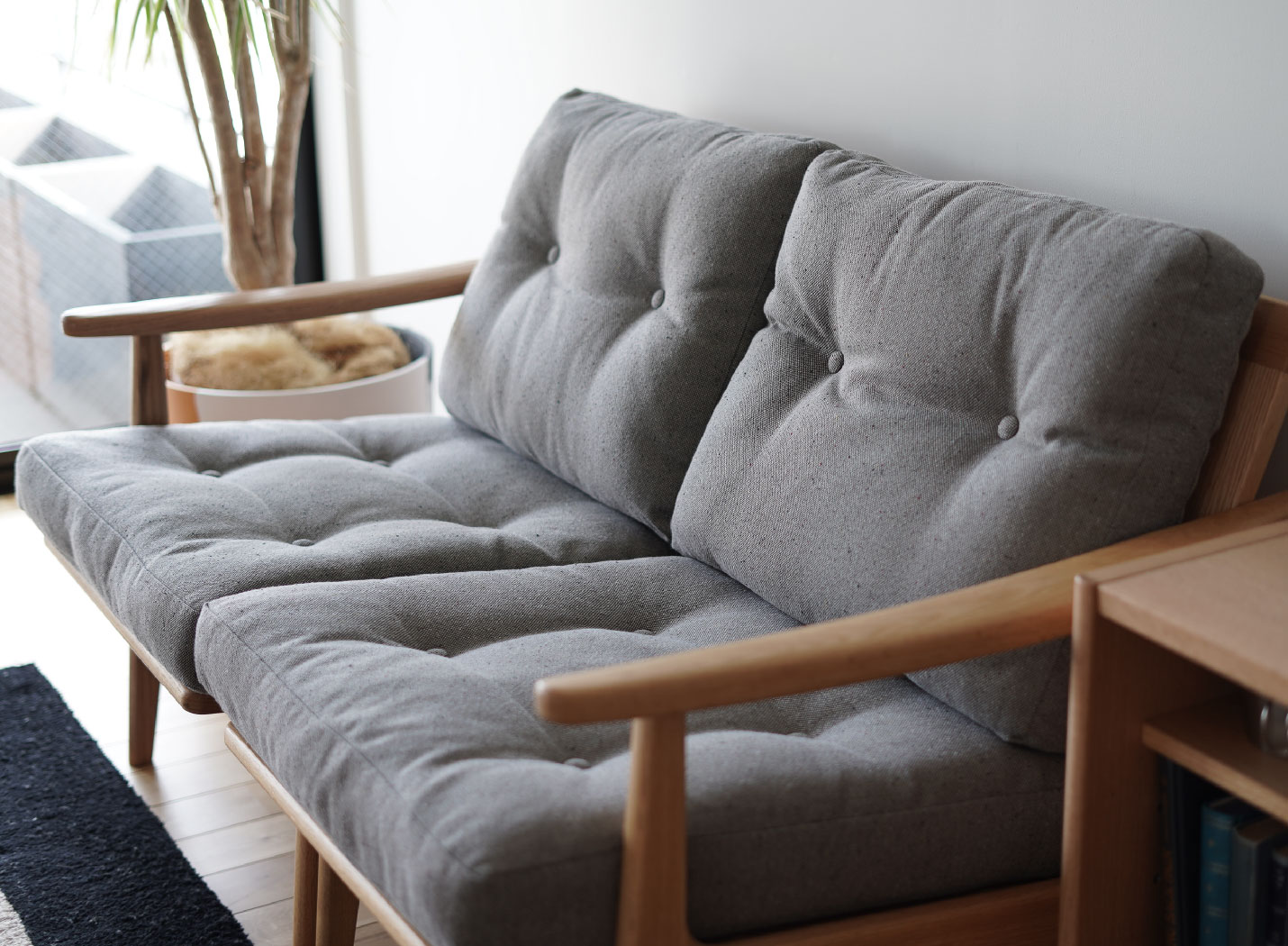 マルニ60 フレームチェア 1シーター・肘無 ウォルナット ファブリック