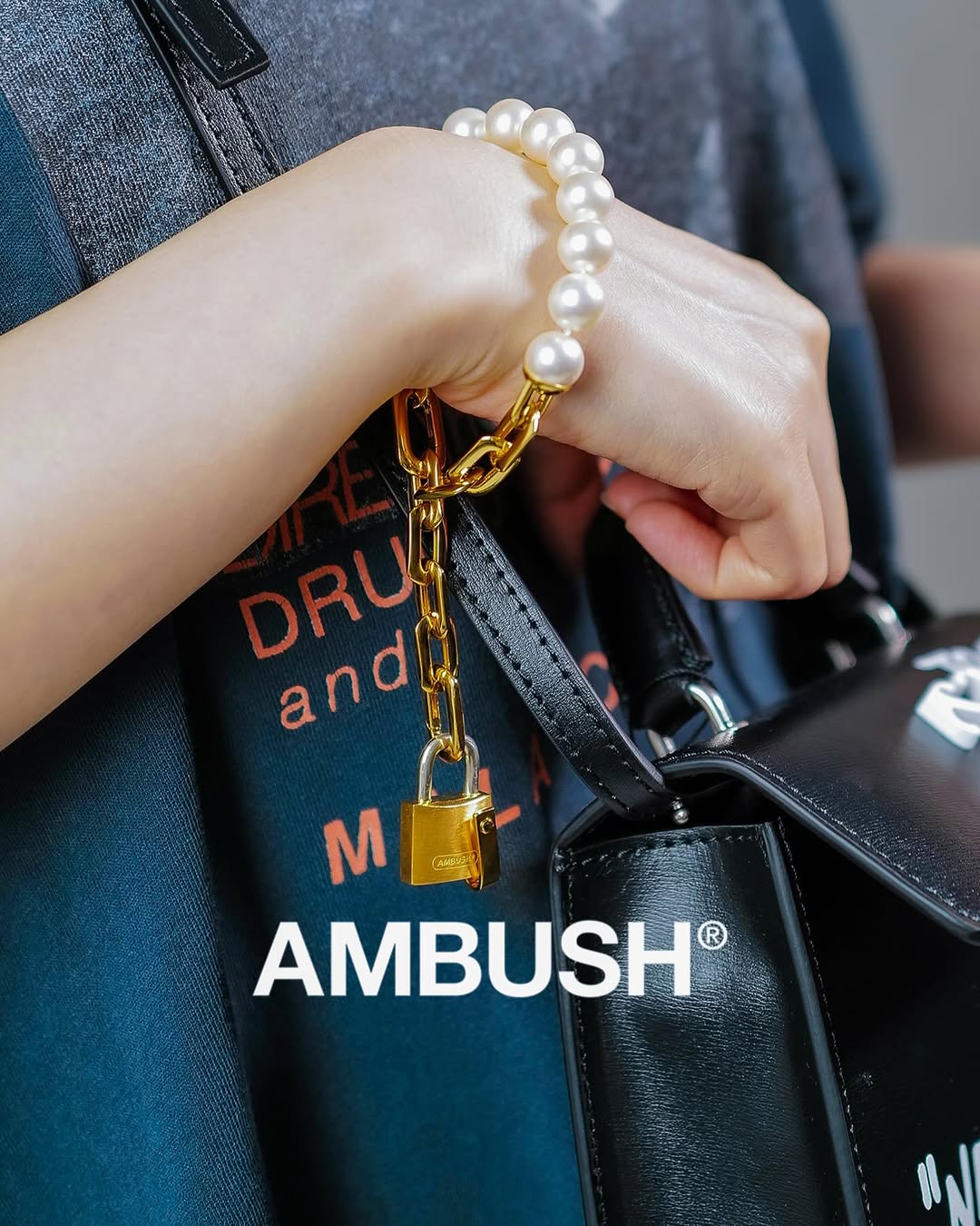 AMBUSH(アンブッシュ) PEARL PADLOCK BRACELET / GOLD | Detail