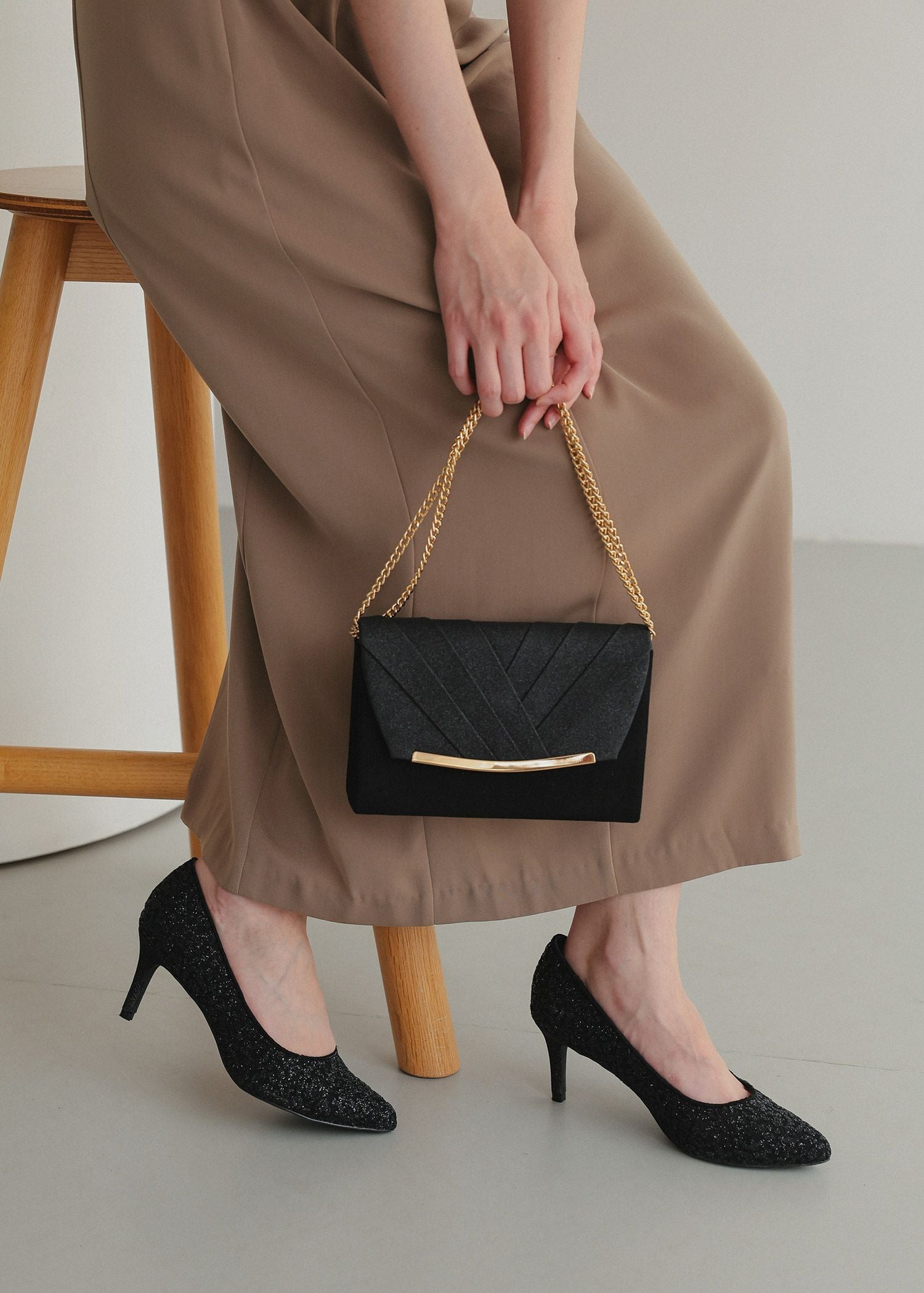 3wayラメ×スウェードタッチフラップ クラッチバックのドレス|Dorry