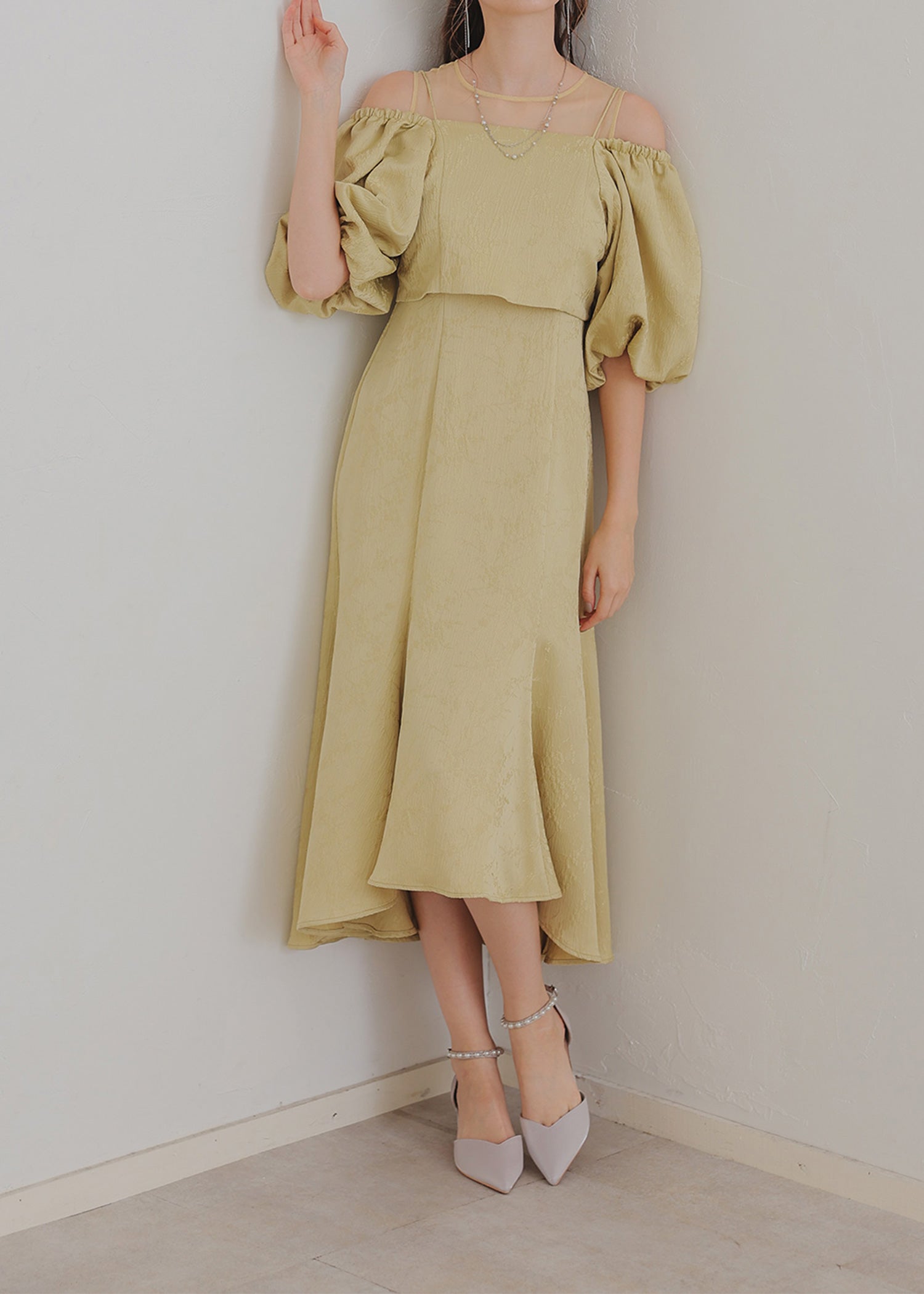 メニーウェイオフショルダージャガードドレス｜DorryDoll