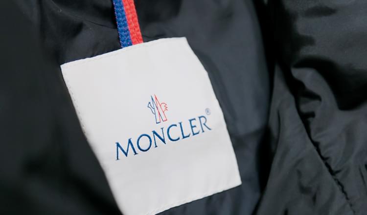 モンクレール等の高級ダウンジャケットを自宅で水洗いしてはいけない10