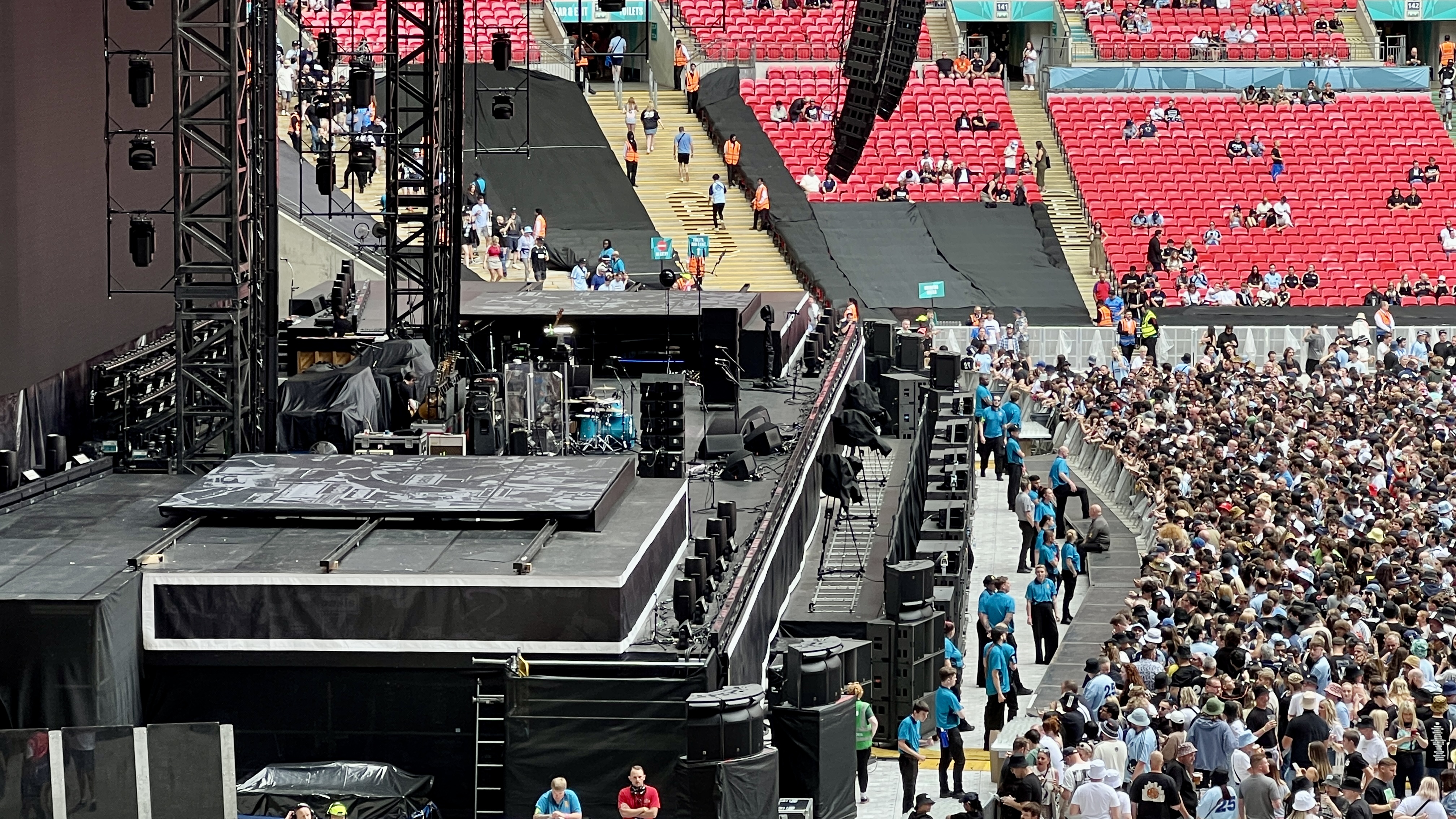 Oasis Live '25 Concert, Wembley Stadium 30 July – dsgb