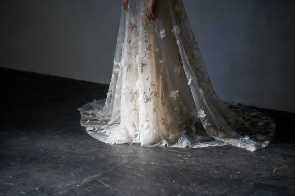 フラワーレース バックVドレス（W245）