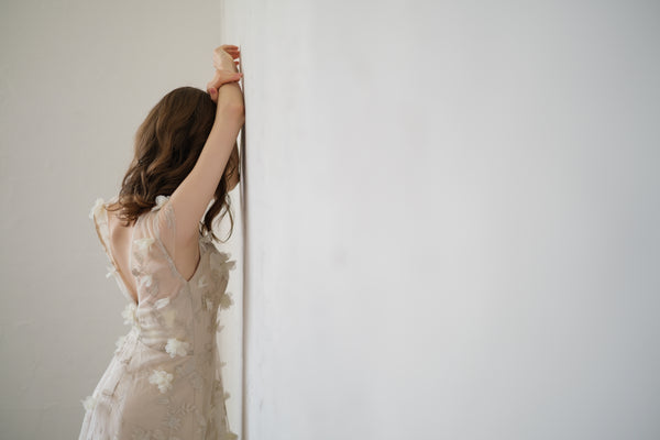 フラワーレース バックVドレス（W245）