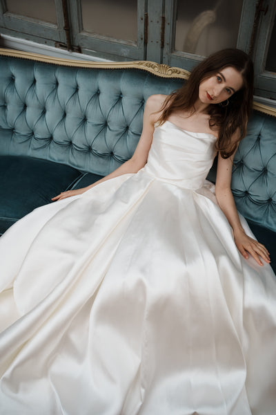 ミカド風サテン ベアトップドレス（W259）