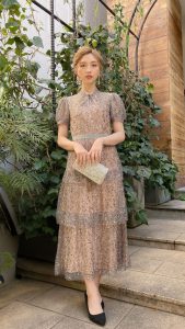 Self-portrait セルフポートレート ベージュスパンコールドレス