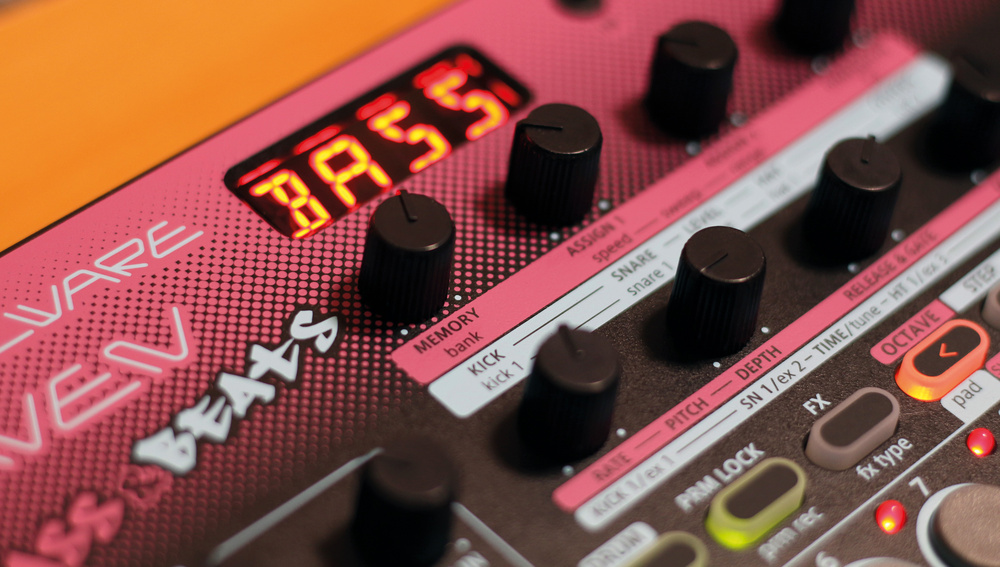 Sonicware Liven Bass & Beats