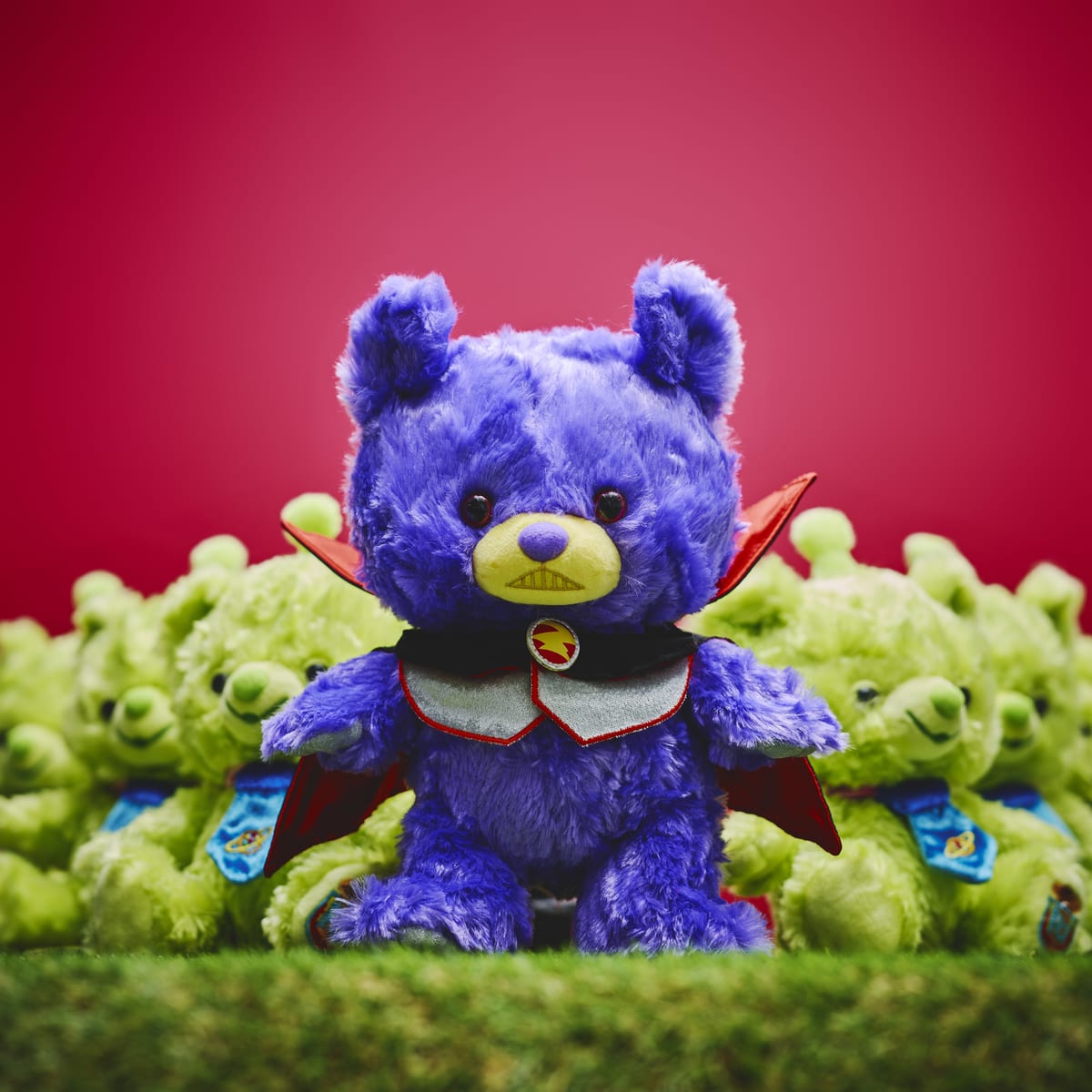 トイ・ストーリー」のバズ・ライトイヤーやエイリアンモチーフが登場