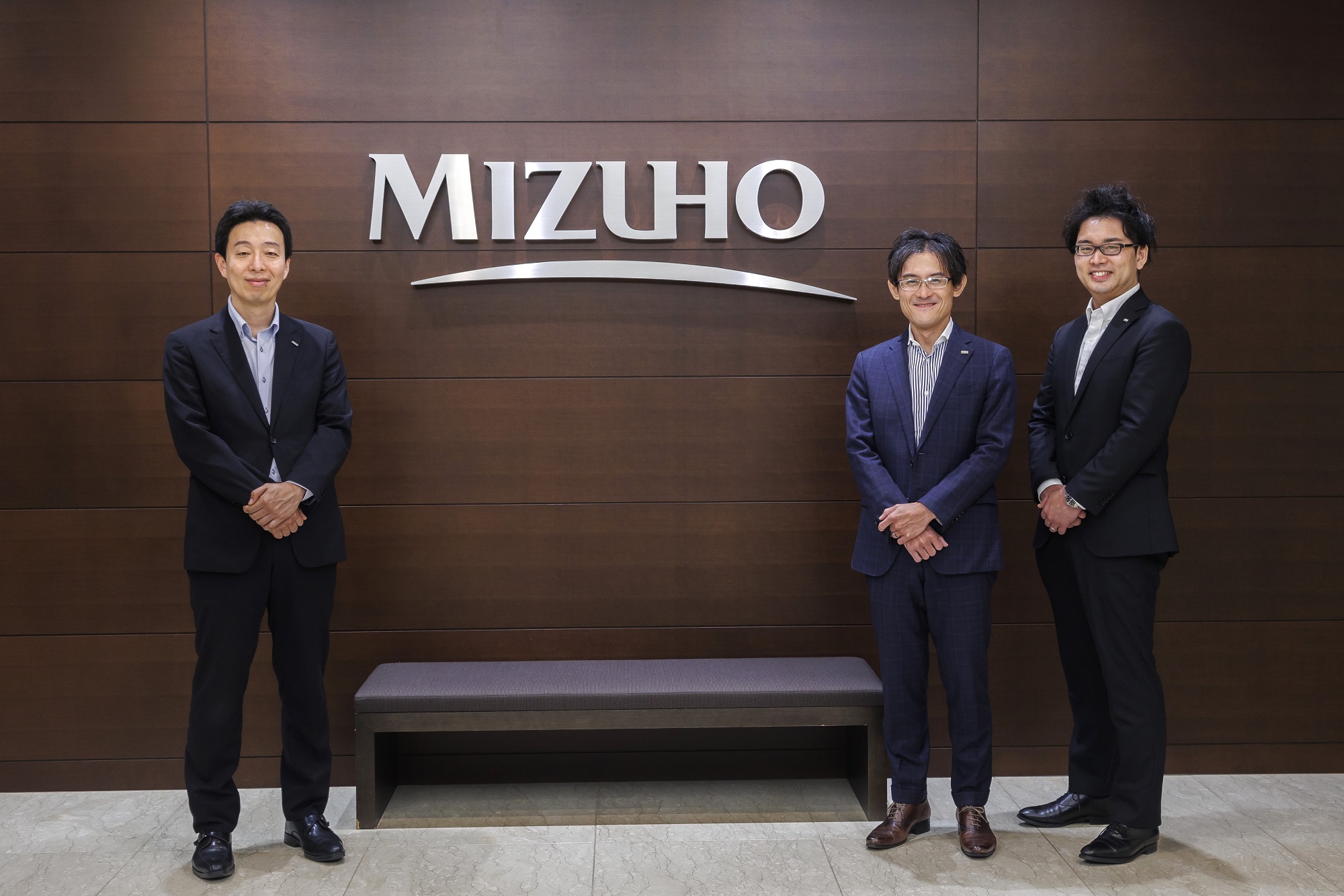 みずほフィナンシャルグループ 社章 MIZUHO.001.jpeg