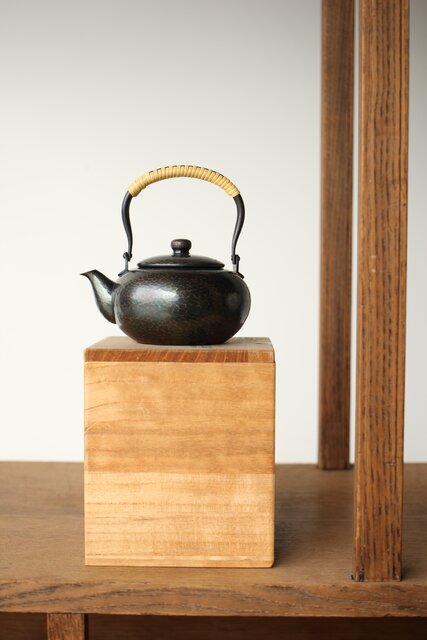 玉川堂 荒肌銅製急須 鎚起銅 小湯沸 共箱 M378｜骨董店 のびる 古美術