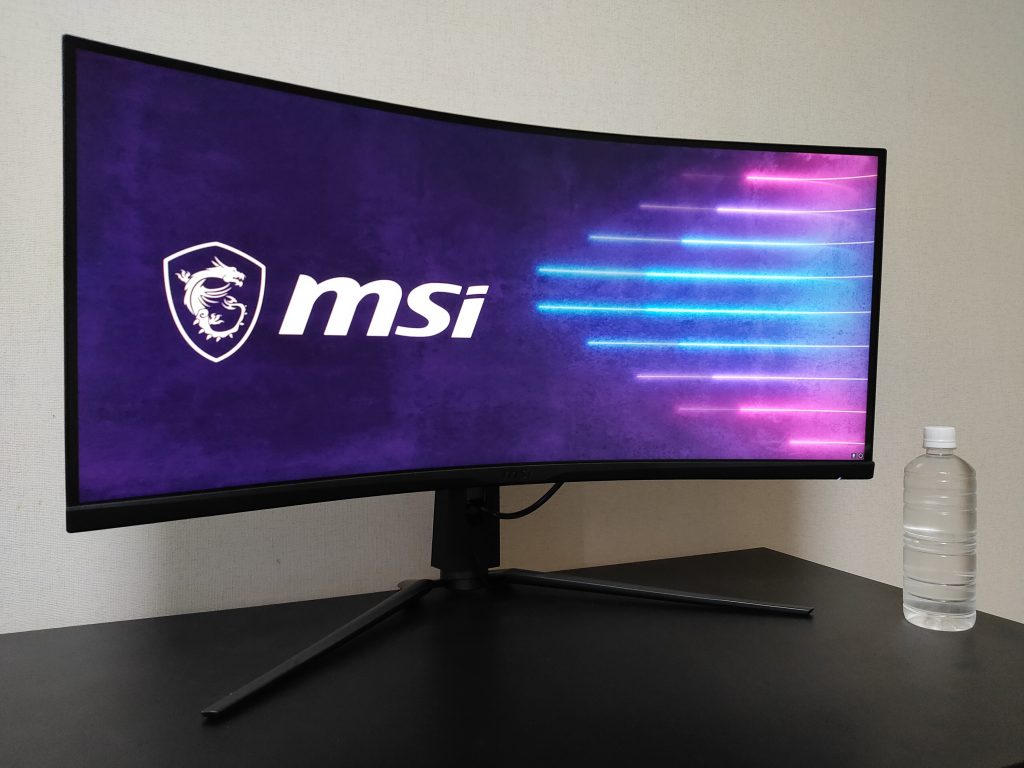 湾曲率1000Rの圧倒的没入感！eスポーツタイトルも快適に楽しめる