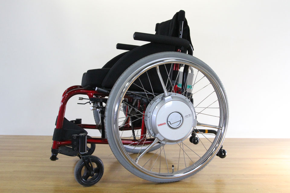 電動アシストユニット「JWX-2」を装着したデモ用車いすを導入しました