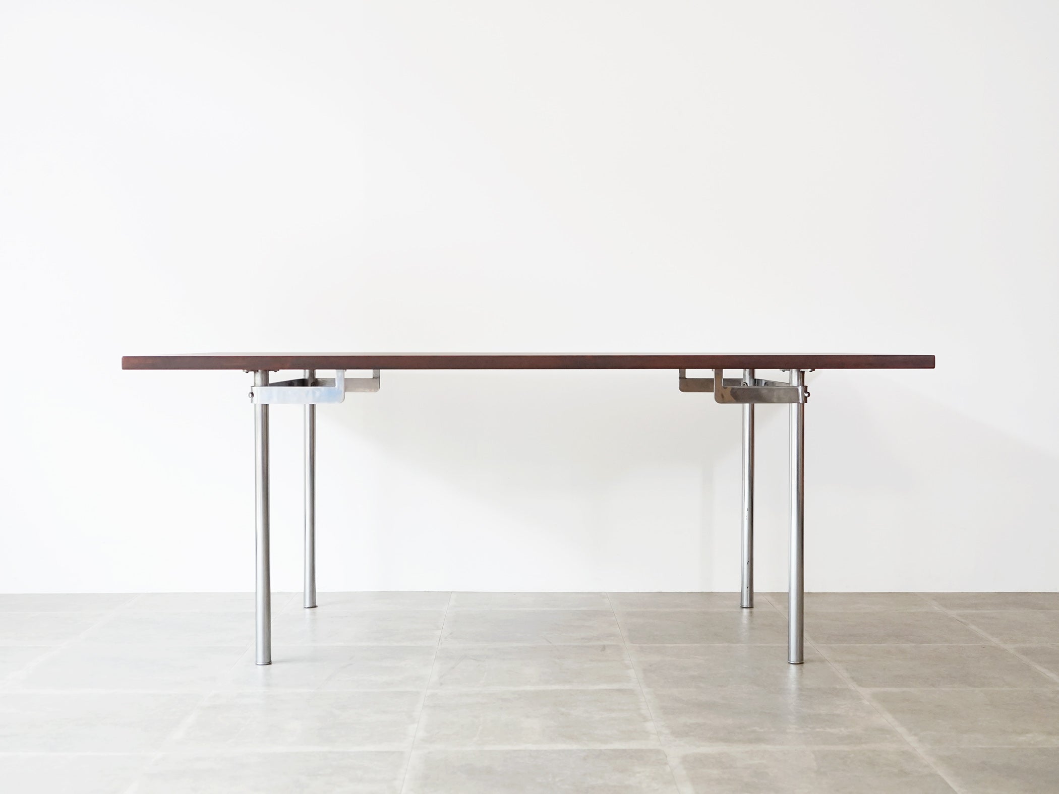 Hans J. Wegner（ハンスJ.ウェグナー）AT318 ローズウッドのダイニング