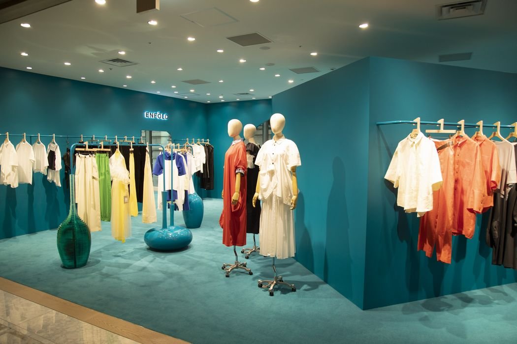 日本橋に「ENFÖLD/någonstans」の最新形。2ブランドの世界観を発信し