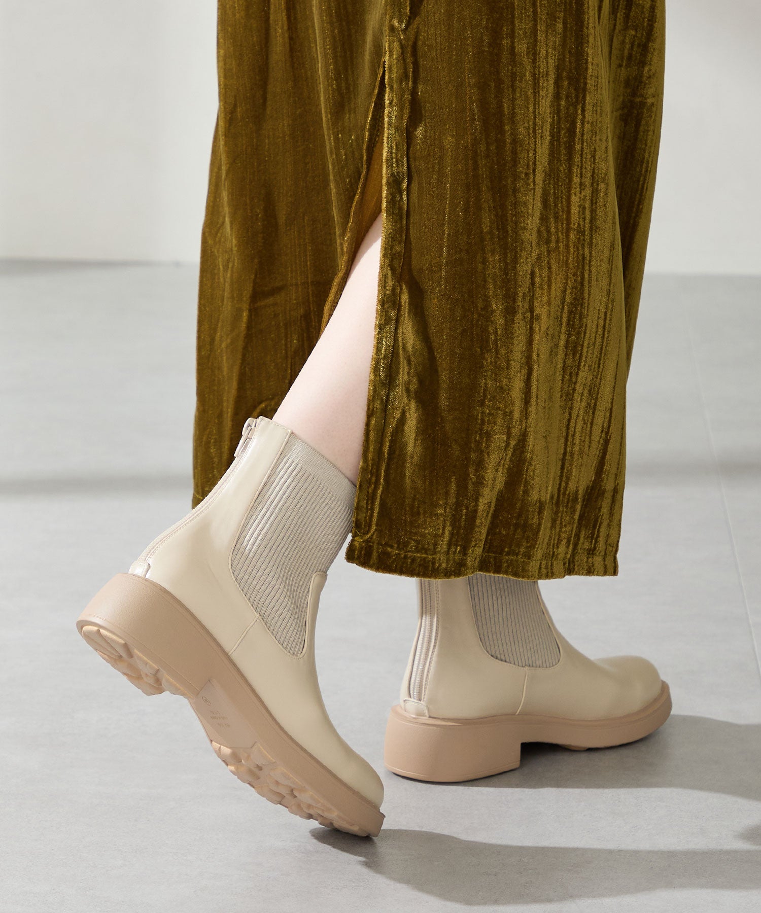 カタログ掲載アイテム】リブニットバックジップブーツ/52407