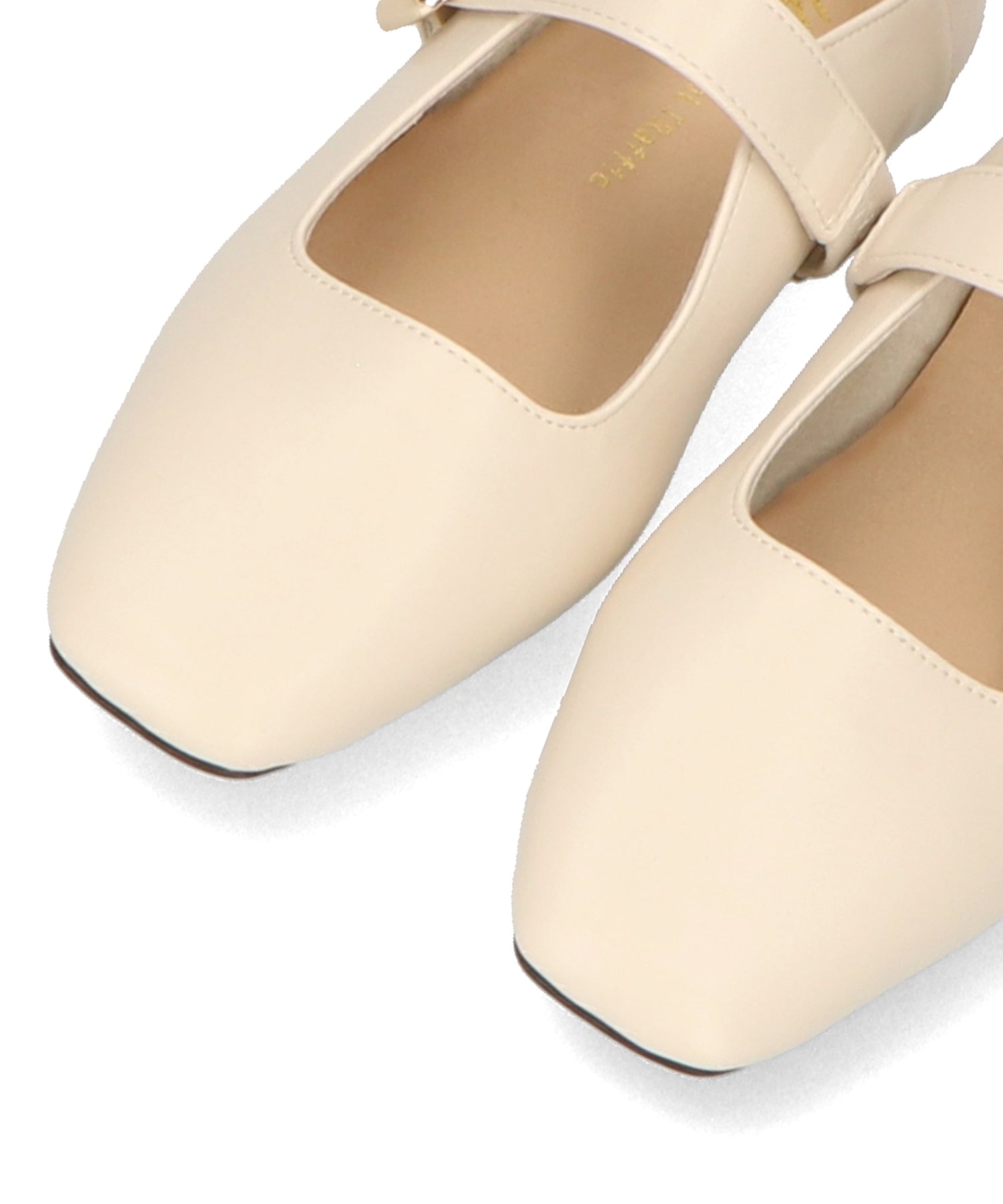 柔らかストラップフラットパンプス/52104 – ORIENTALTRAFFIC