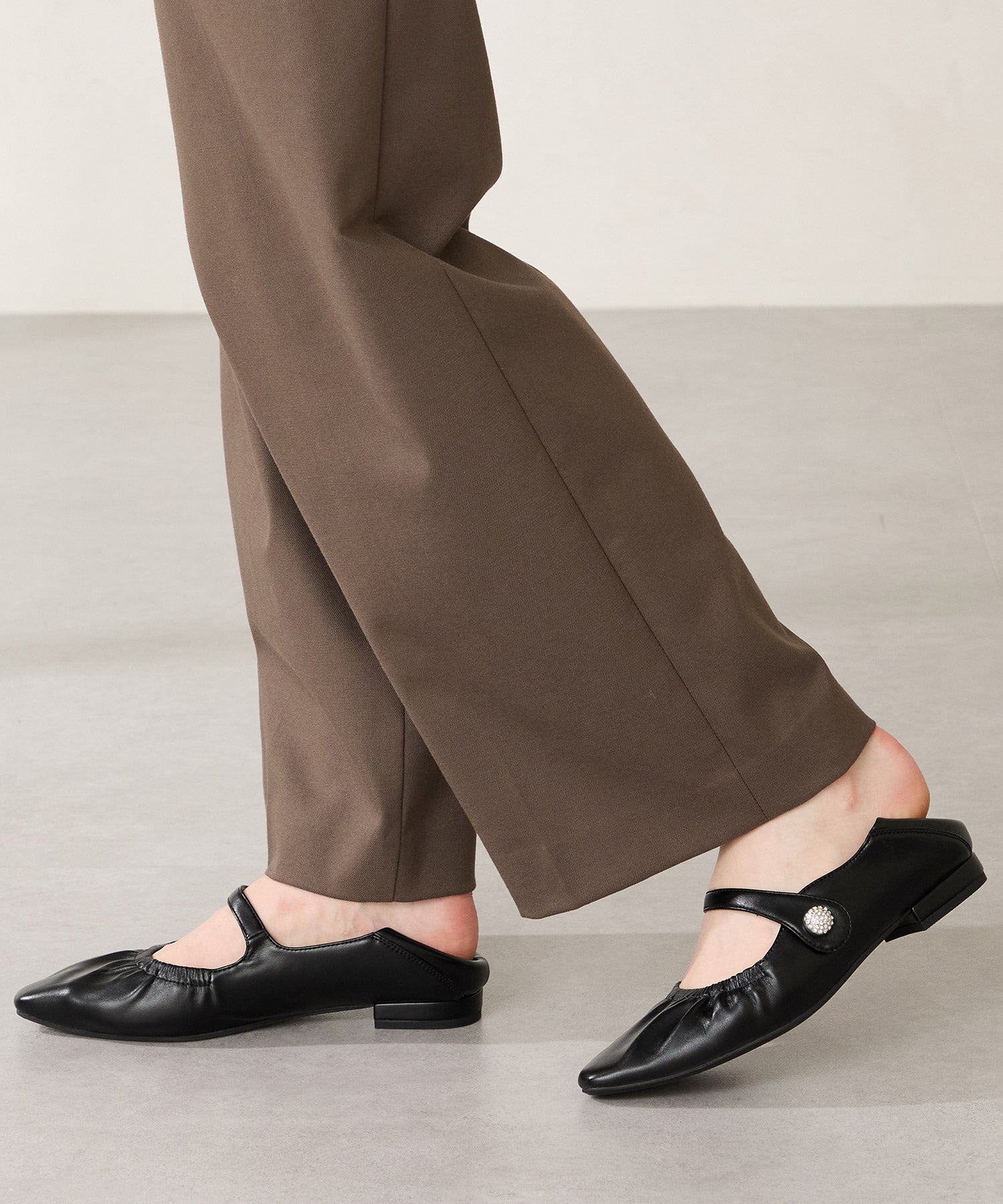 ギャザーデザインメリージェーンパンプス/52316 – ORIENTALTRAFFIC