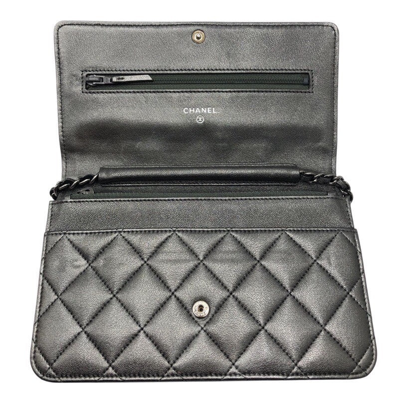 シャネル CHANEL 2.55チェーンウォレット メタリックフシルバー/SV金具