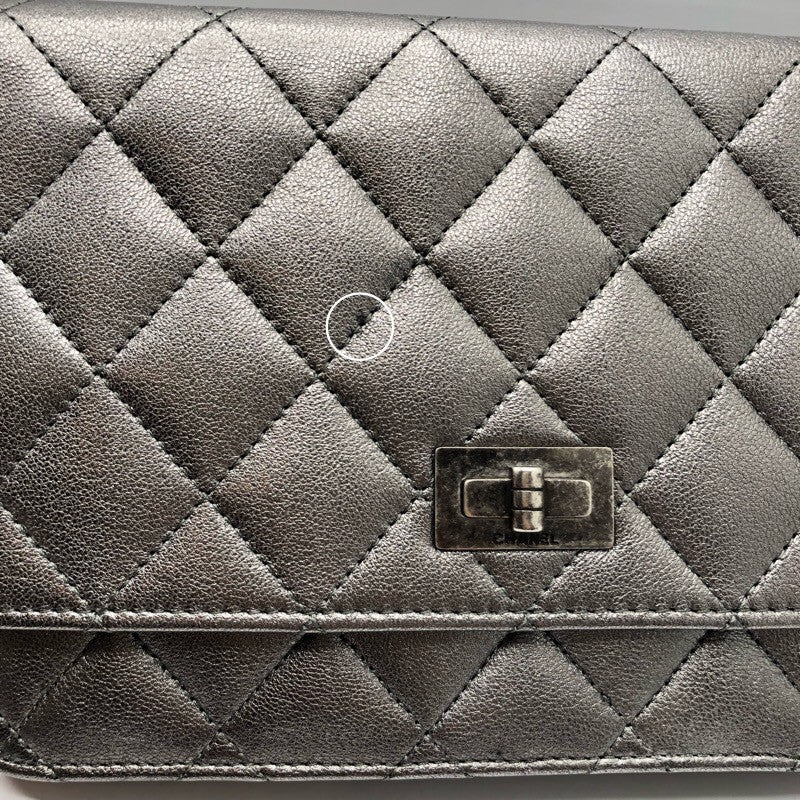 シャネル CHANEL 2.55チェーンウォレット メタリックフシルバー/SV金具