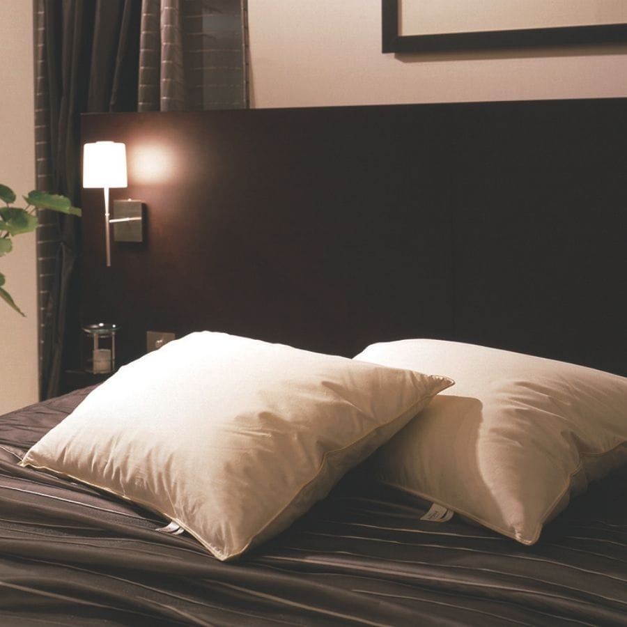 まくら ピロー 日本ベッド Refworge（リフワージュ）HIGH(HIGH): 日本