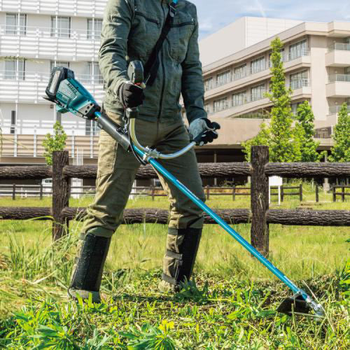 マキタ 充電式草刈機 左右非対称Uハンドル 40V【MUR015GZ】本体のみ