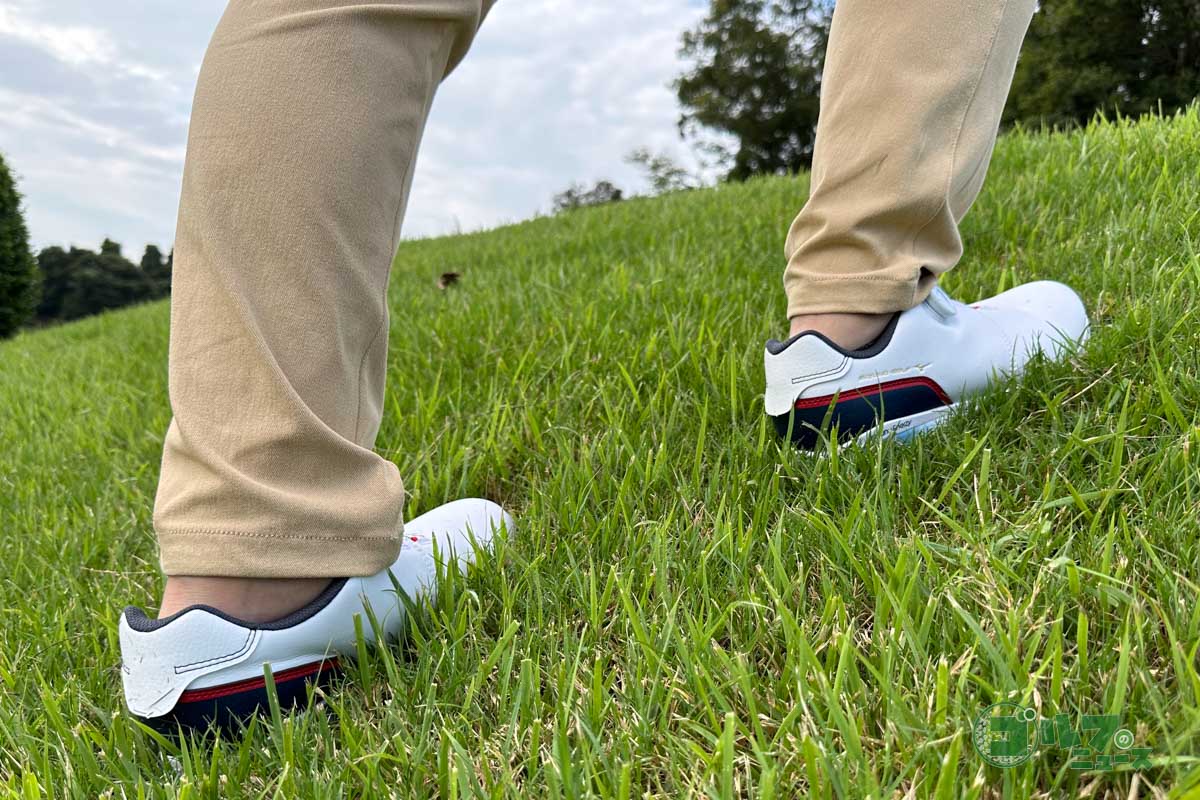 軽量で甲高幅広なシューズがこんなにラクとは… ミズノ「ネクスライト