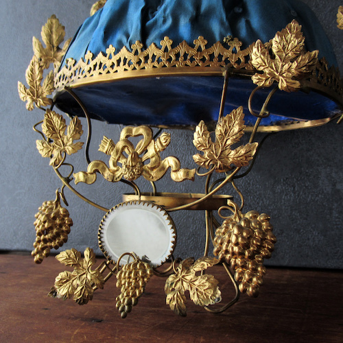 青いクッションのグローブ・ド・マリエ - Eggplant