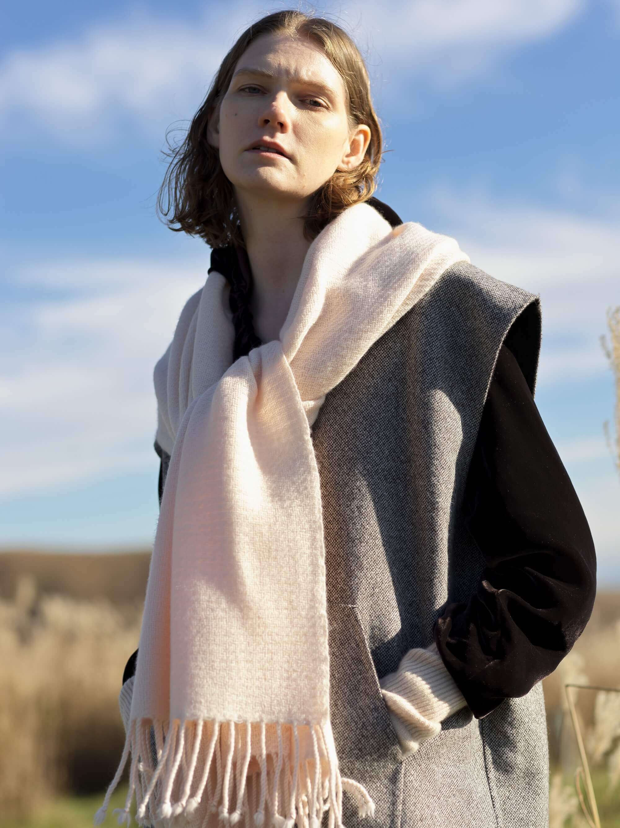 カシミヤストール(ロング) ミルキーピンク | EDWARD BROWN(エドワード