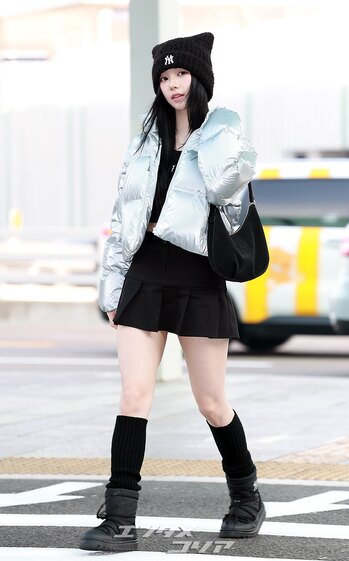 フォト】aespaカリナ 超ミニスカで「キュートな黒猫」に-Chosun Online