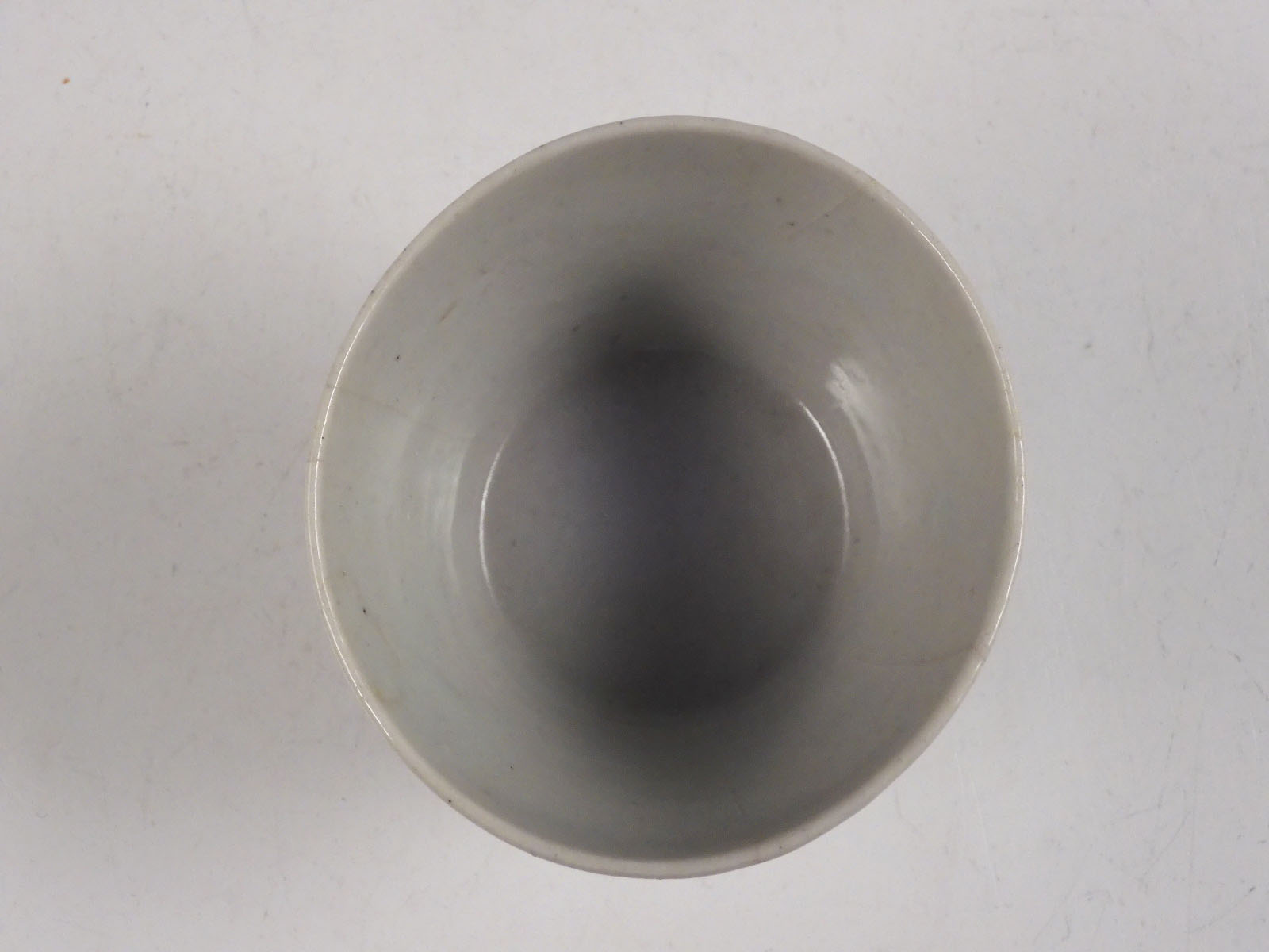 sold out】初期伊万里 染付 花草文 蕎麦猪口 江戸初期｜骨董品通販｜栄匠堂