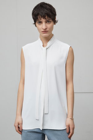 BEIGE，(ベイジ，)｜EVA（エバ）/ボウタイノースリーブブラウス/White