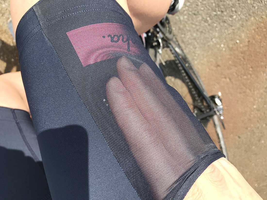 ラファ「カーゴビブショーツ」レビュー。ポケットがある便利さ