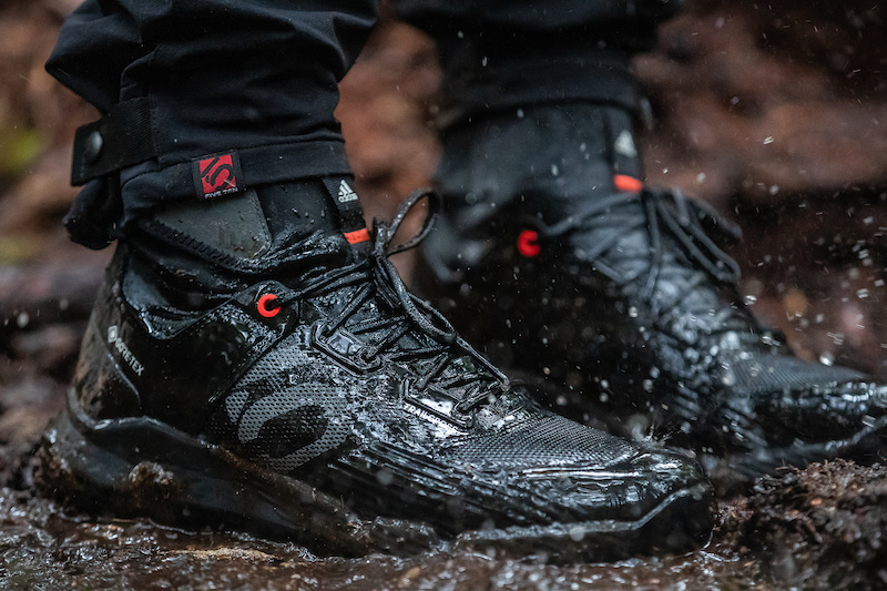 Five Ten Launches its First Gore-Tex Waterproof Flat Pedal Shoe