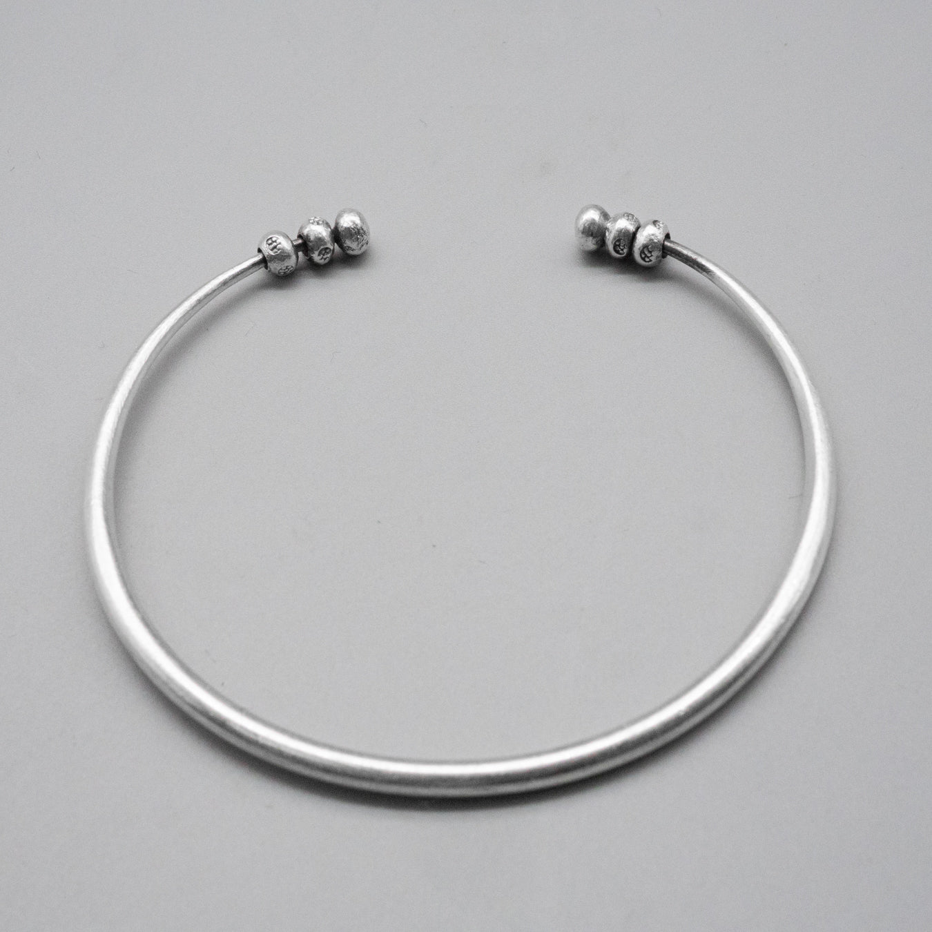 カレンシルバーバングル（KSB10シリーズ） – the ETHNORTH GALLERY