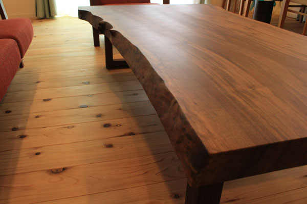 ブラックウォールナット一枚板 ダイニングテーブル 納品事例|一枚板