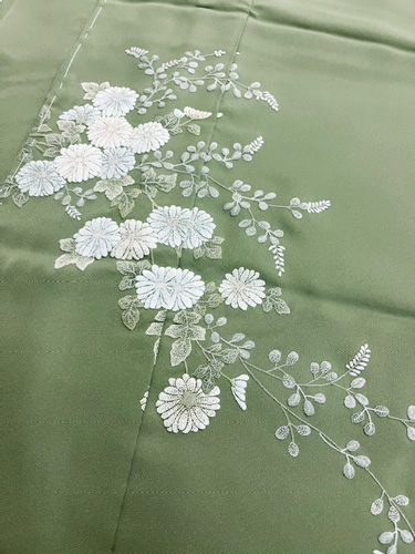 2022年 秋 新作情報】上品にデザインされた「将雪英」創作の相良刺繍