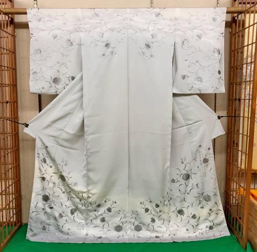 金彩友禅 和田光正創作のプラチナ箔 特選訪問着をご紹介します。 - 御