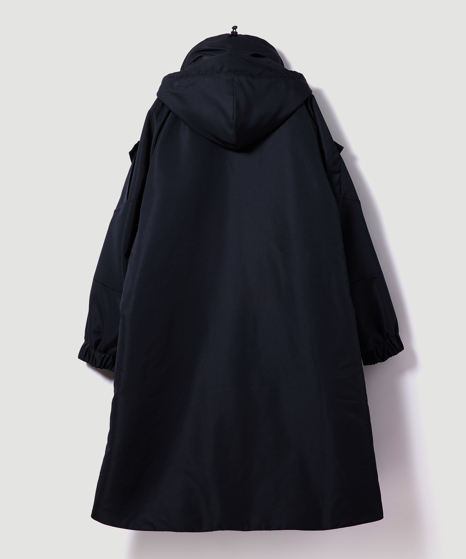 BIOTOPが別注したHYKEのミリタリーコートを発売。ポップアップも開催