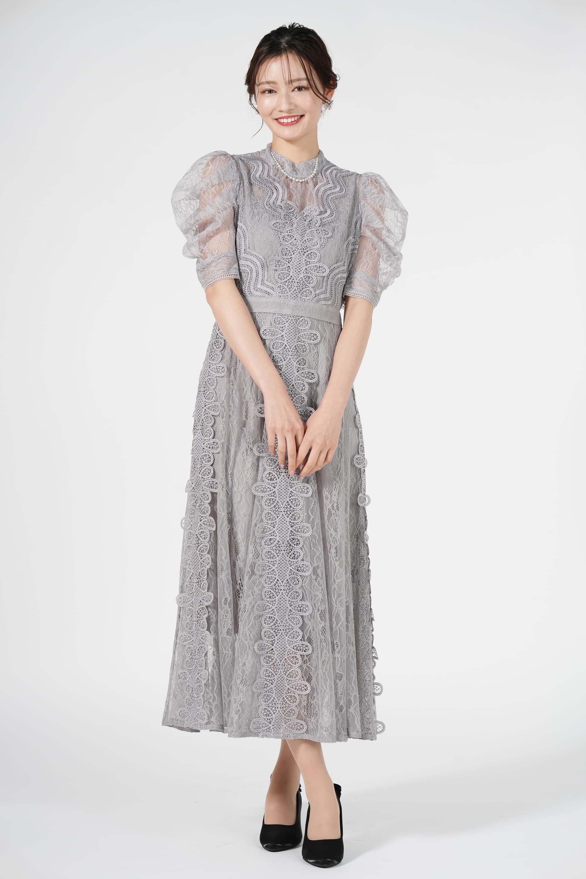 SNIDEL スイッチングレース刺繍ライトグレードレス (S) をレンタル