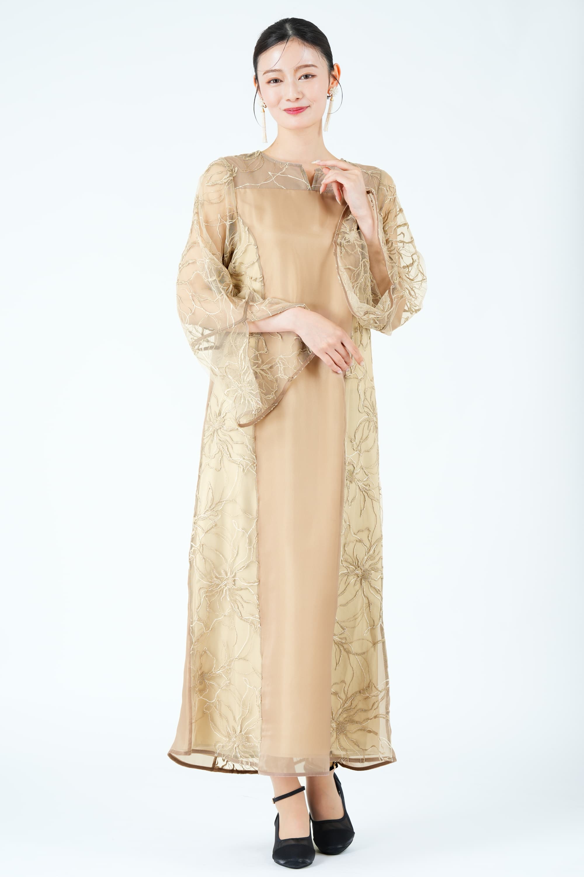 WILLFULLY チュール刺繍パネルベージュドレス (L) をレンタル - 結婚式