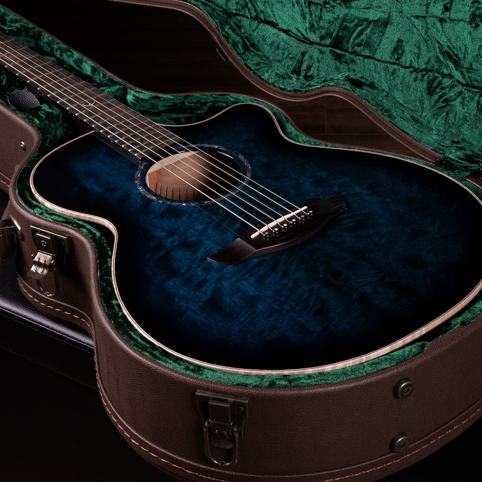 fvblm-g6-m.jpg?height=592&v=