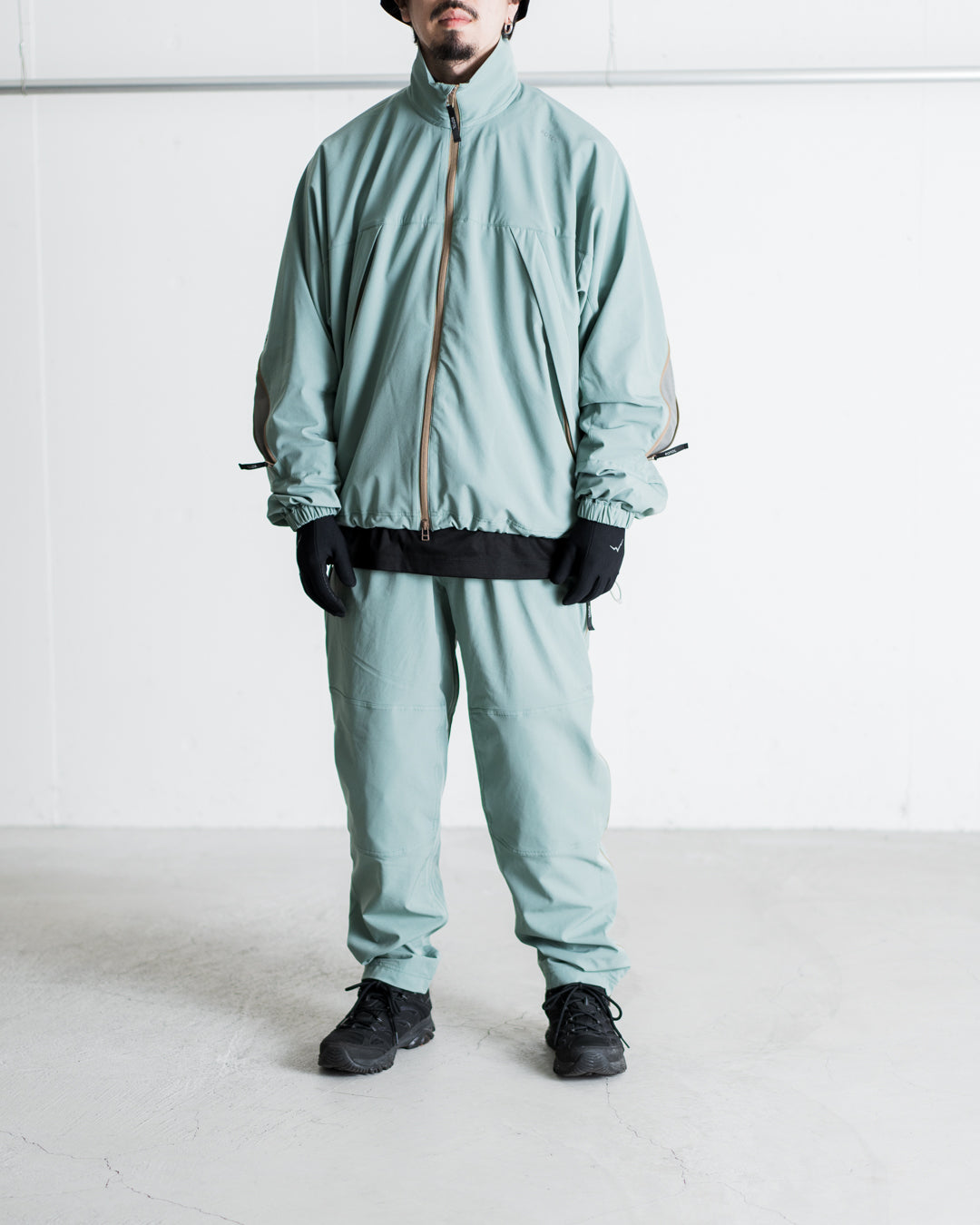 通販] ROTOL(ロトル) TWIST ZIP TECH TRACK PANTS 商品ページ – fazeone