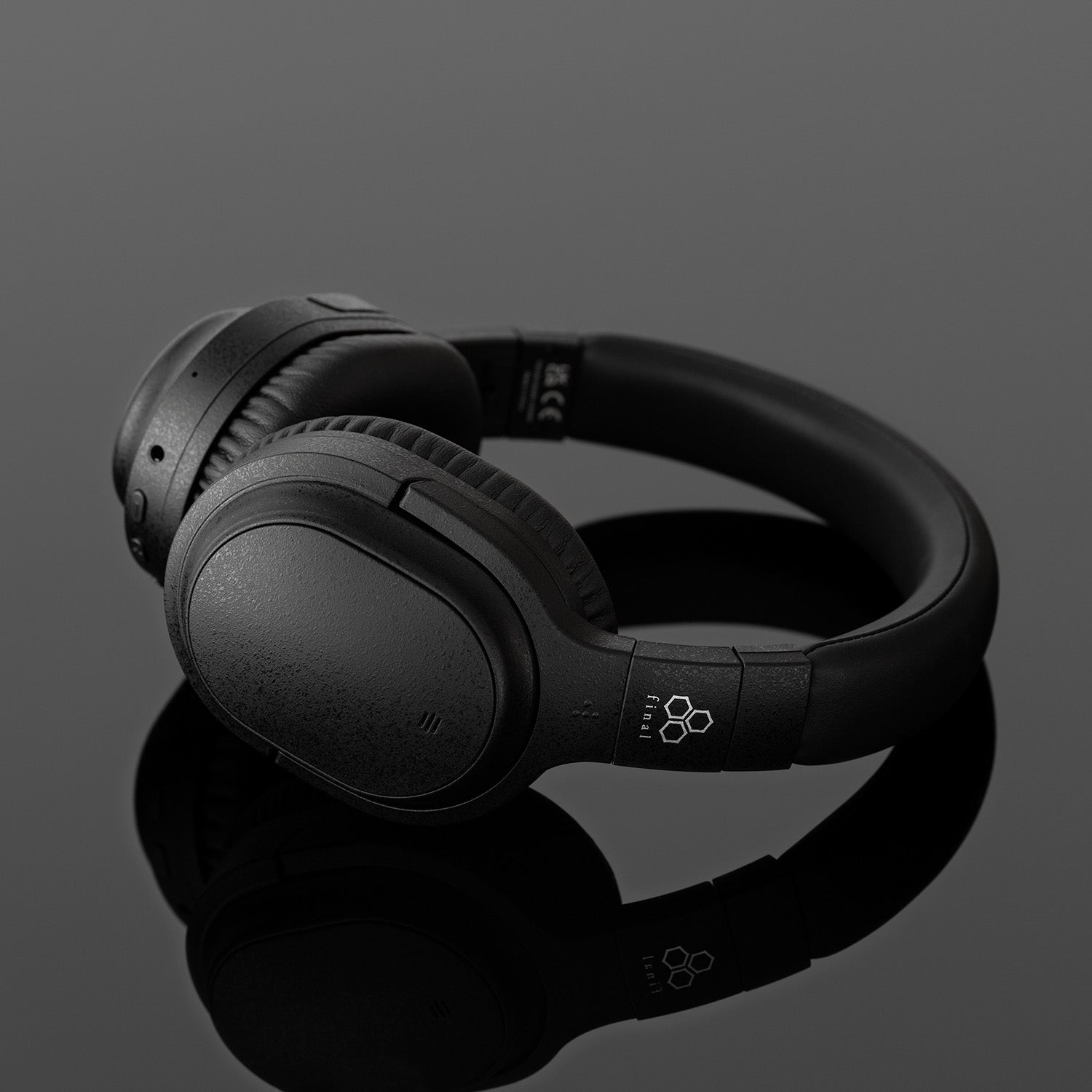 UX3000｜final-イヤホン・ワイヤレスイヤホン・ヘッドホン｜final 公式