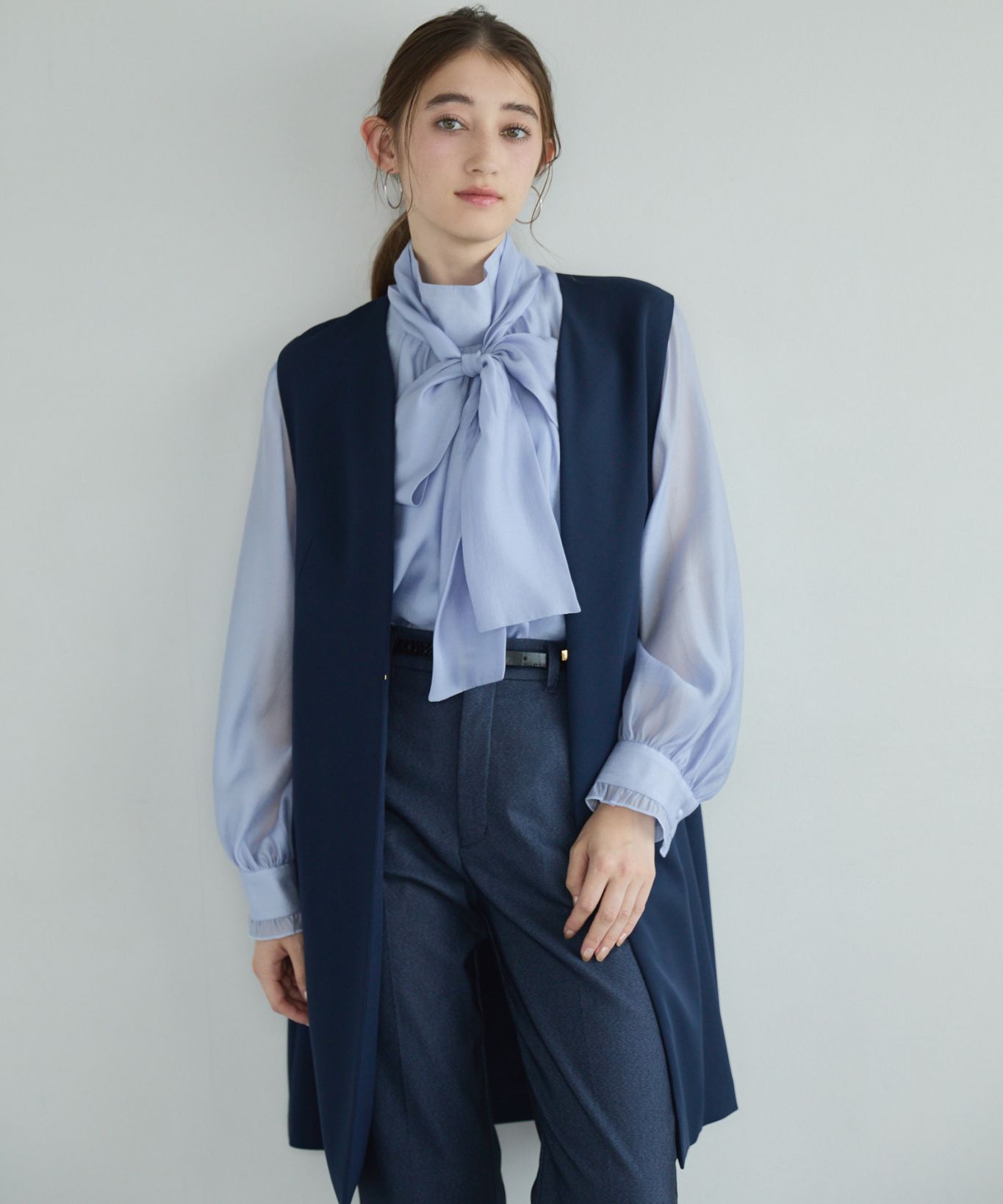 フリルデザインポケットジレ｜Stola.（ストラ）公式通販サイト