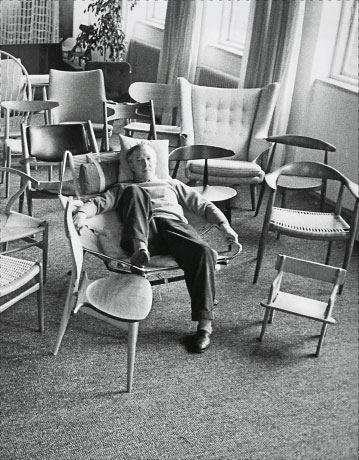 Hans J. Wegner. Just One Good Chair () - book / album - Folio