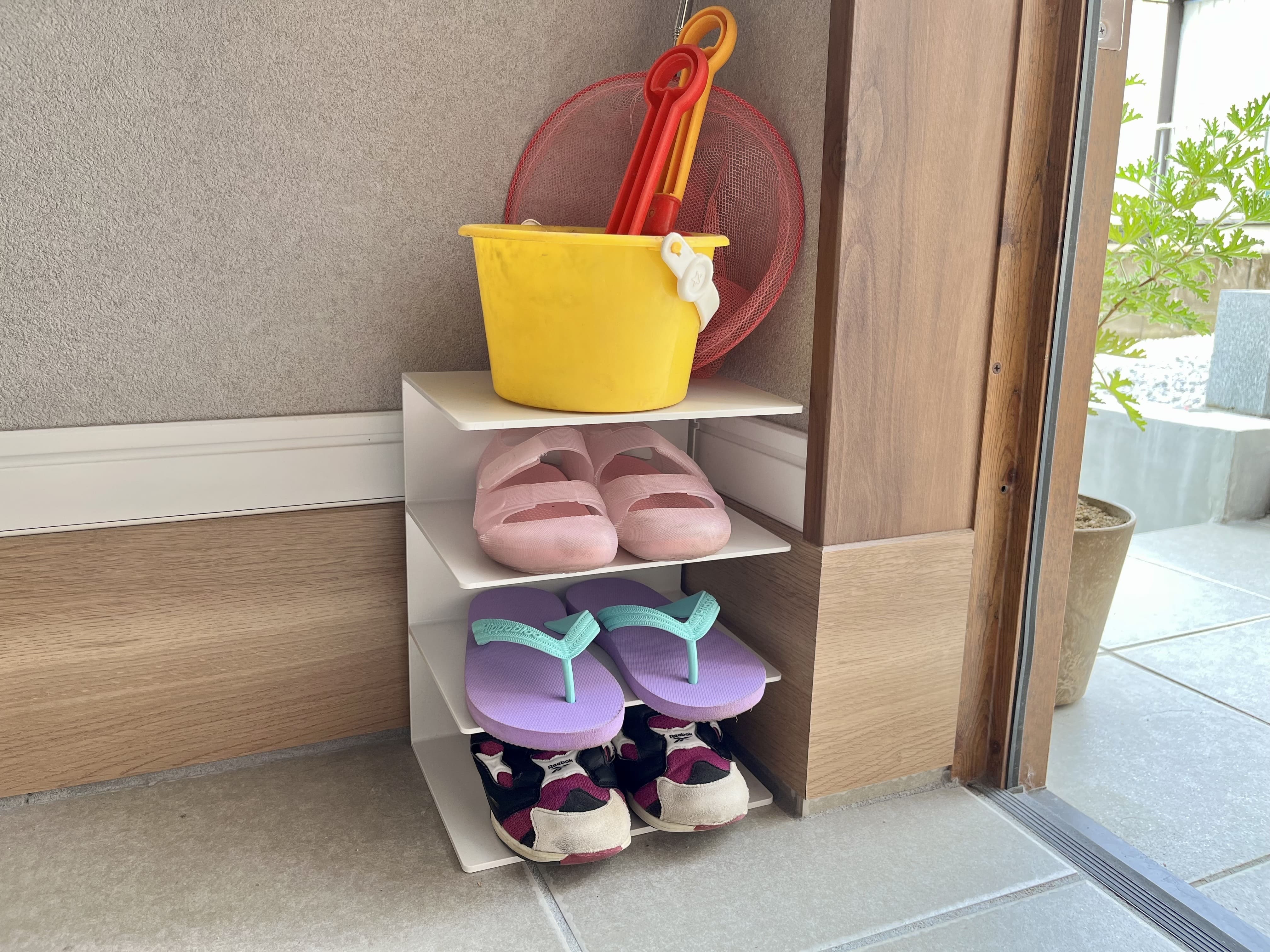 無印良品の仕切りスタンドが収納に大活躍！本の収納以外にも活用方法が