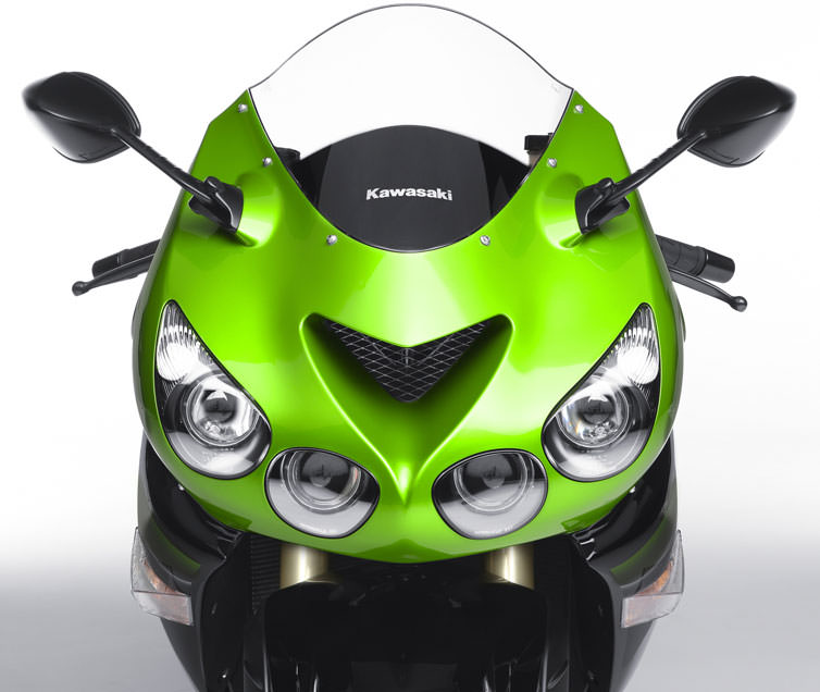 Ninja ZX-14Rという万能旗艦【その3】～ 新時代の扉を拓いた「ZZR1400