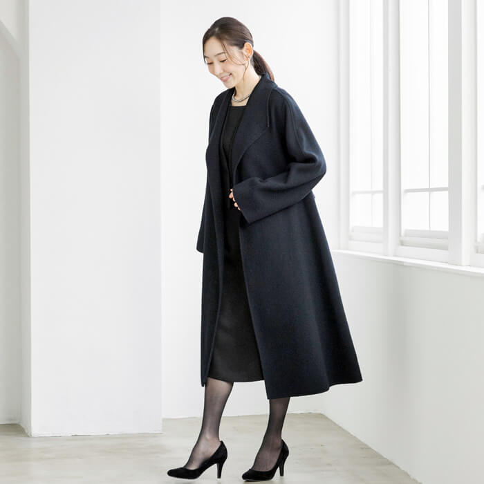 ベルト付｜カシミヤ混のウールコート M・ブラック｜東京ソワール